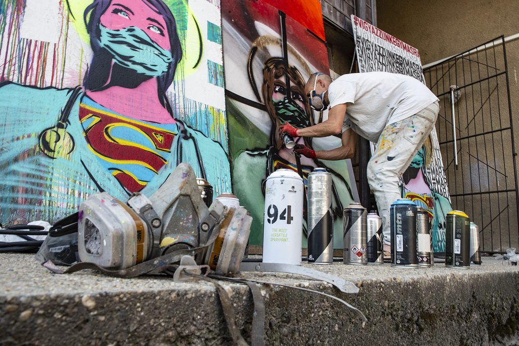 Korona Street Art festés közben